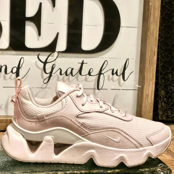 Nike RYZ 365 2 'Barely Rose' CU4874-601 Wmns Sz 7 - Picture 1 of 7